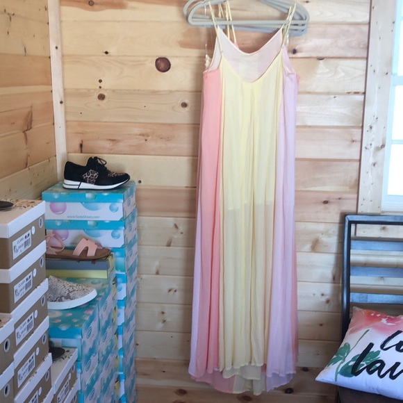 Large Sleeveless Front Color Block Maxi Dress - Picture 7 of 8